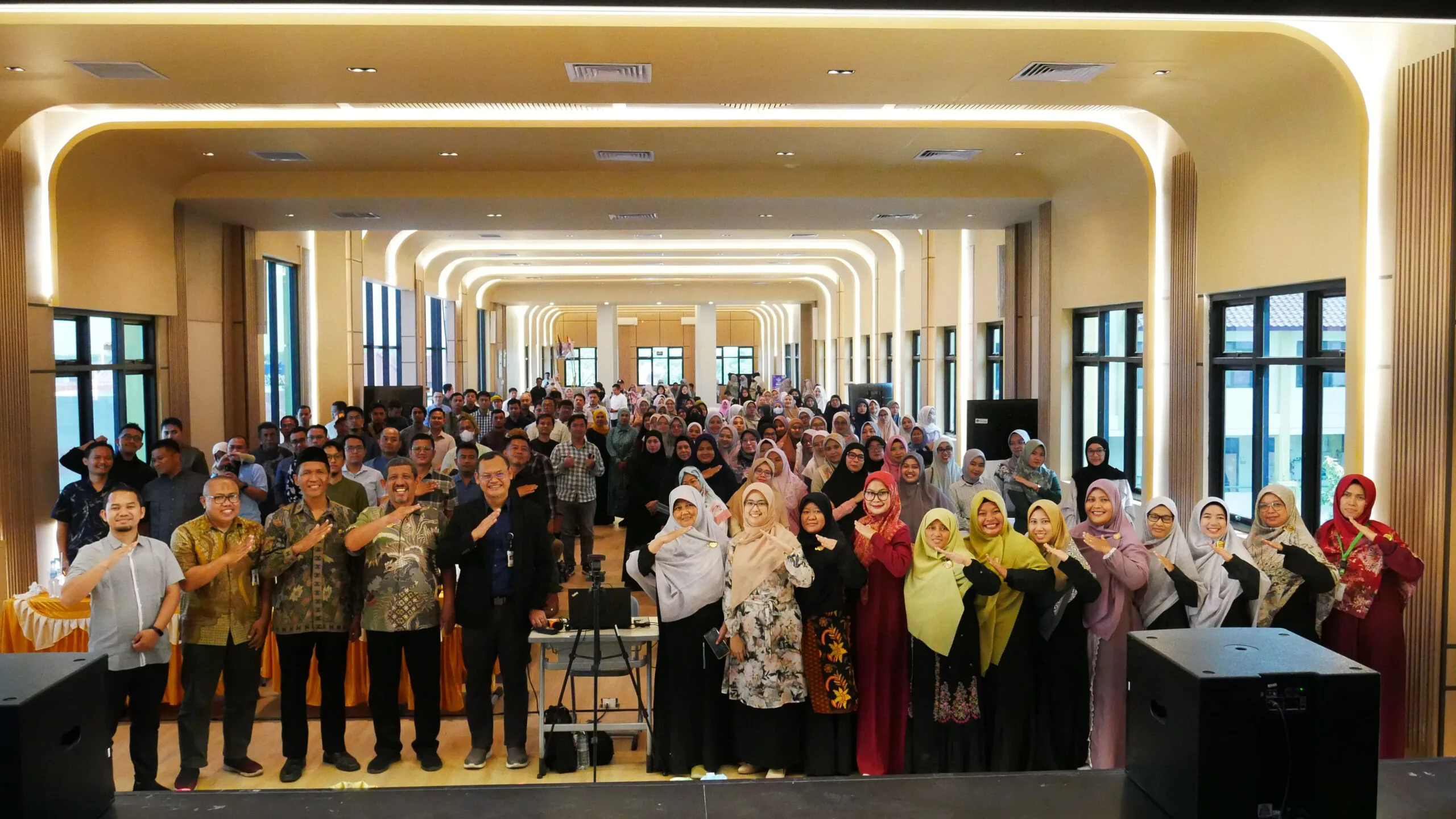 Wali Santri Al Irsyad Antusias Ikuti Seminar Parenting Akbar: Ada Opening Speech Pak Anies Hingga Kiat Mendidik Gen-Z & Gen-Alpha