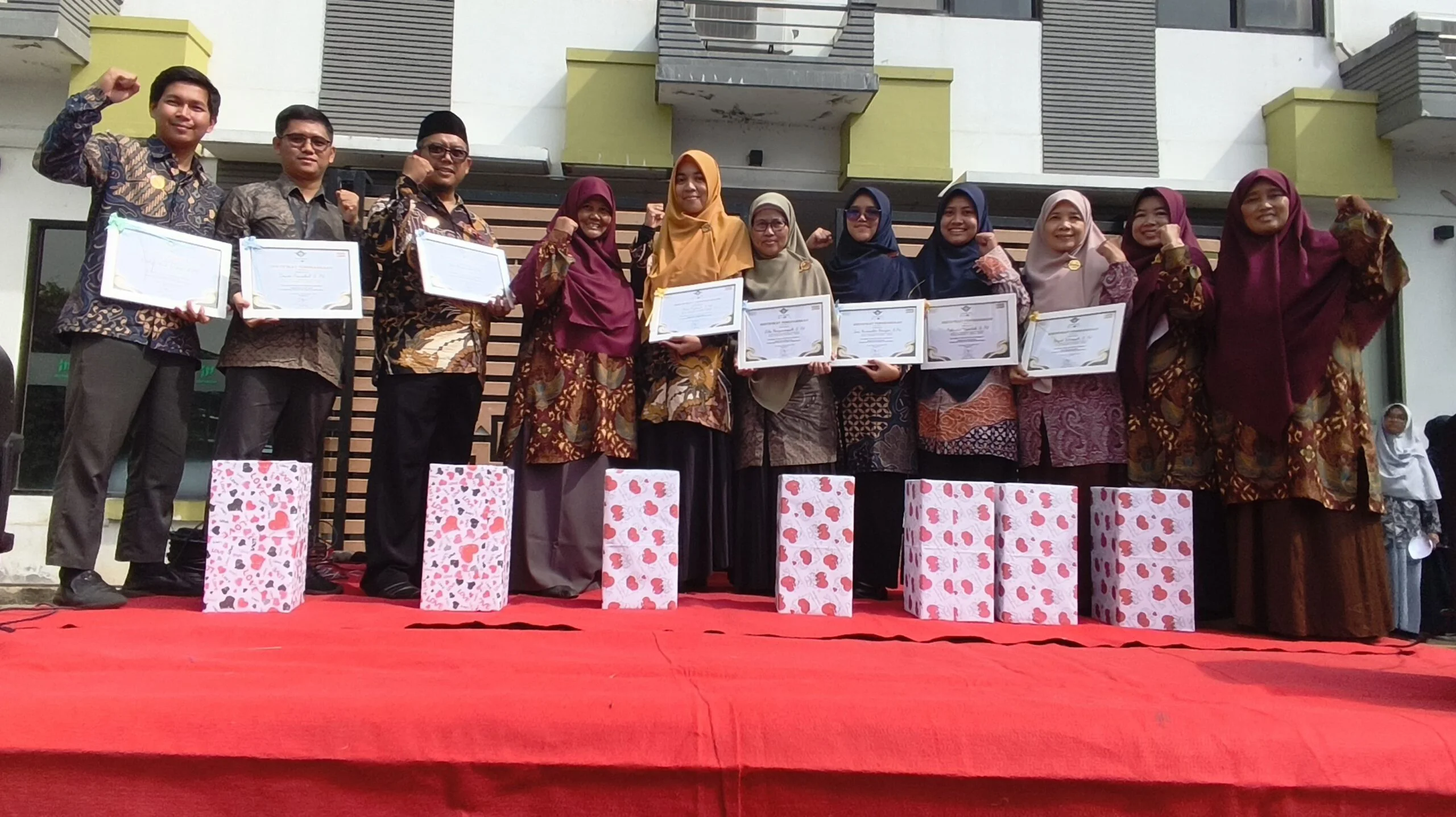 Semarak Hari Guru Penuh Khidmat: Guru Hebat Al Irsyad Mantapkan Komitmen Cetak Generasi JUARA