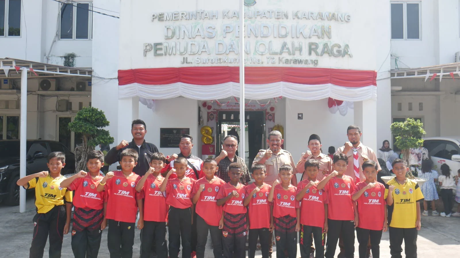 Hebat! 3 Siswa SDIT Al Irsyad Tergabung dalam Timnas Pelajar U-10 Dilepas Disdikpora: Siap Raih Juara Lomba Sepak Bola Borneo Cup Malaysia
